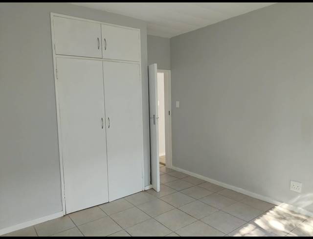 2 BEDROOM TOWNHOUSE FOR SALE IN KEMPTON PARK EXT 5